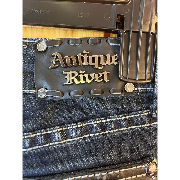 Antique Rivet Straight Jeans Size 26 Rhinestone Gothic Rock (2129) Read - Picture 9 of 10